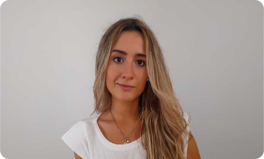 imagen de Clara, graduada de la carrera web full stack en Henry