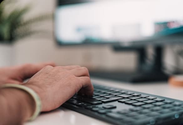 Joven estudia remoto la carrera de Desarrollo Web Full Stack en Henry y se convierte en Front End developer